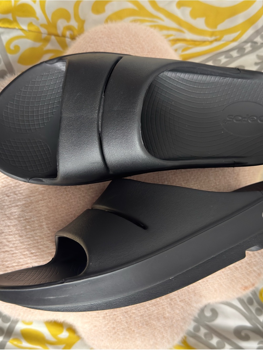 Black Womens size 9 Slide Sandals -